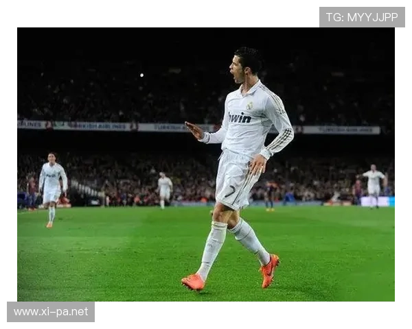 贝林厄姆 vs 齐达内:中场掌控力与比赛气质对比 贝林厄姆 vs 齐达内:中场掌控力与比赛气质对比